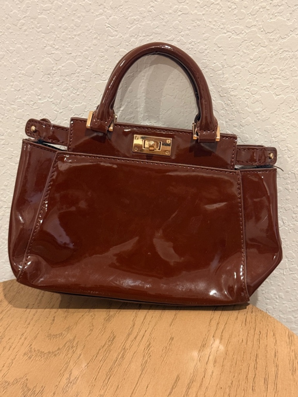 Women's Patent Leather Top-Handle‎ Bag in Brown